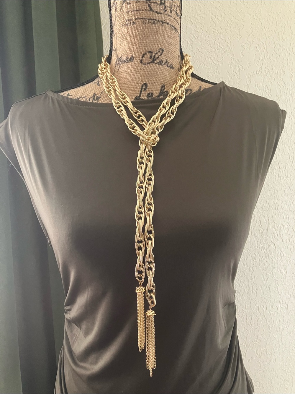 Multi-way lariat gold chain necklace